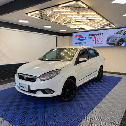 FIAT GRAND SIENA 1.6 MPI ESSENCE 16V FLEX 4P MANUAL FIAT GRAND SIENA 1.6 MPI ESSENCE 16V FLEX 4P MANUAL